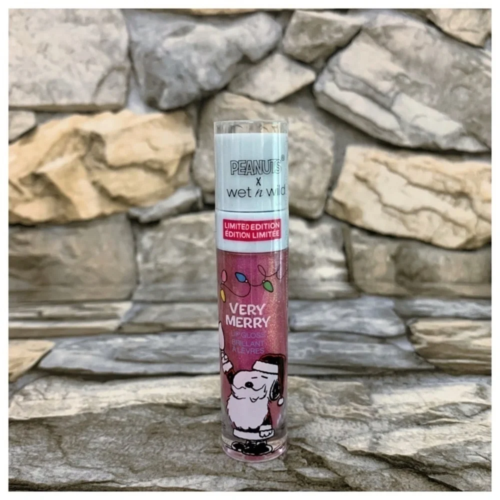 Wet n Wild x Peanuts Christmas Pageant Very Merry Lipgloss Snoopy Holiday New